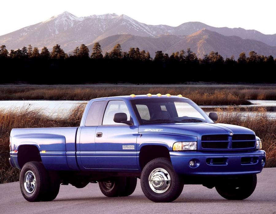  Dodge Ram 2500 Club Cab 1994 года  (фото 2 из 12)